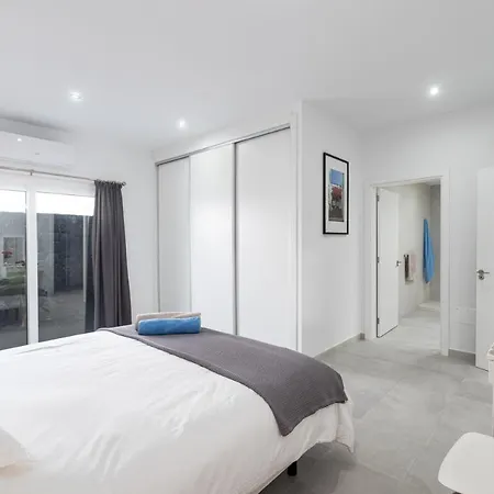 Rossa - Now - Lh215 By Now Ltd Villa *