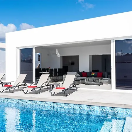 Rossa - Now - Lh215 By Now Ltd Villa Playa Blanca
