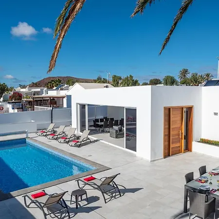 Rossa - Now - Lh215 By Now Ltd Villa Playa Blanca