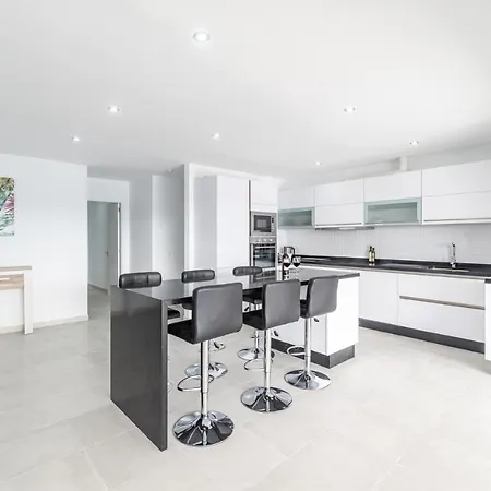 Rossa - Now - Lh215 By Now Ltd