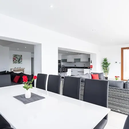 Rossa - Now - Lh215 By Now Ltd Villa *