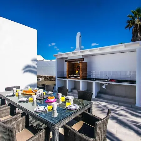 Rossa - Now - Lh215 By Now Ltd Villa Playa Blanca