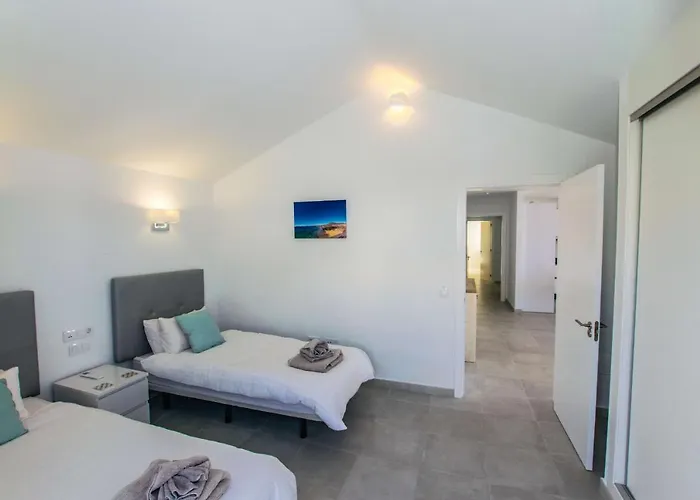 Villa Rossa - Now - Lh215 By Now Ltd *