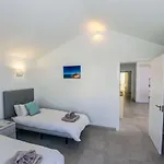 Villa Rossa - Now - Lh215 By Now Ltd *
