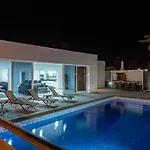 Rossa - Now - Lh215 By Now Ltd Villa