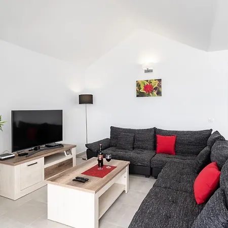 Rossa - Now - Lh215 By Now Ltd