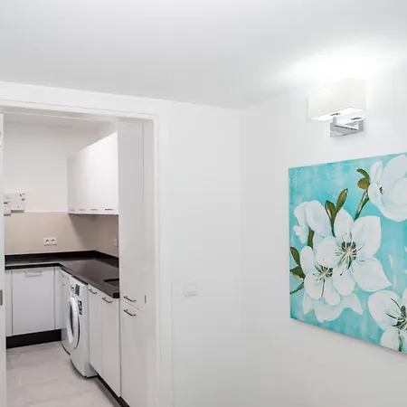 Βίλα Rossa - Now - Lh215 By Now Ltd *