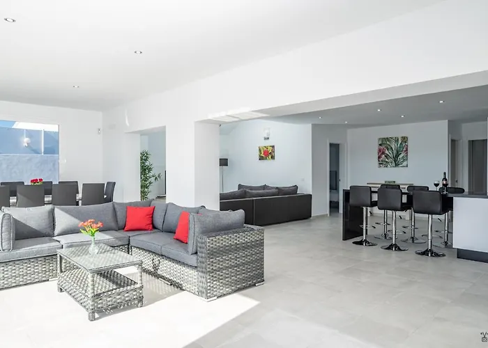 Rossa - Now - Lh215 By Now Ltd Villa *