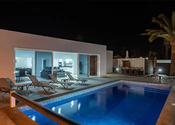 Rossa - Now - Lh215 By Now Ltd Villa